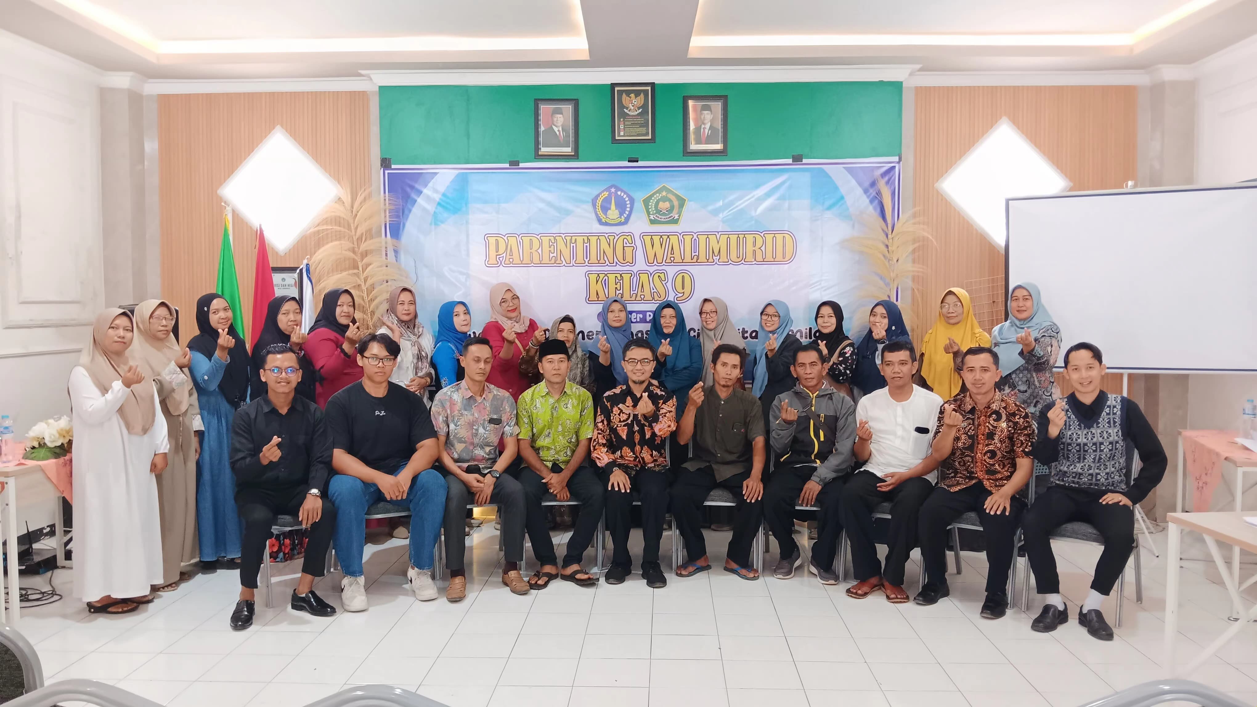 Parenting Edukatif Kelas 9A & 9B : Menuntun Anak Raih Cita-Cita